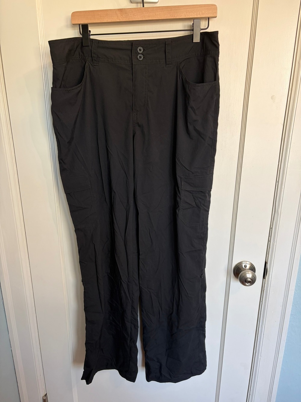 Patagonia Womens 12 Black Cargo Hiking Pants Roll Up Tab Nylon Stretch Travel
